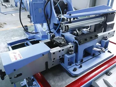 Rolling shear cutting